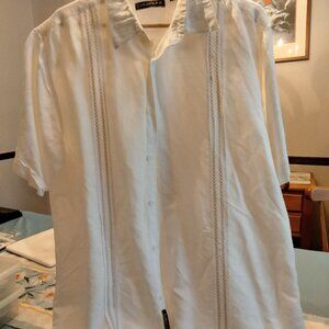 Men's XL Cubavera White Short Sleeved Shirt